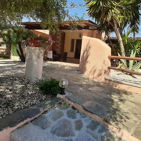 Domo Sa Prama Sarda Hébergement de vacances *